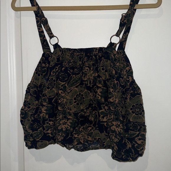 Natural Life Cara Floral Crop Top - Picture 2 of 3
